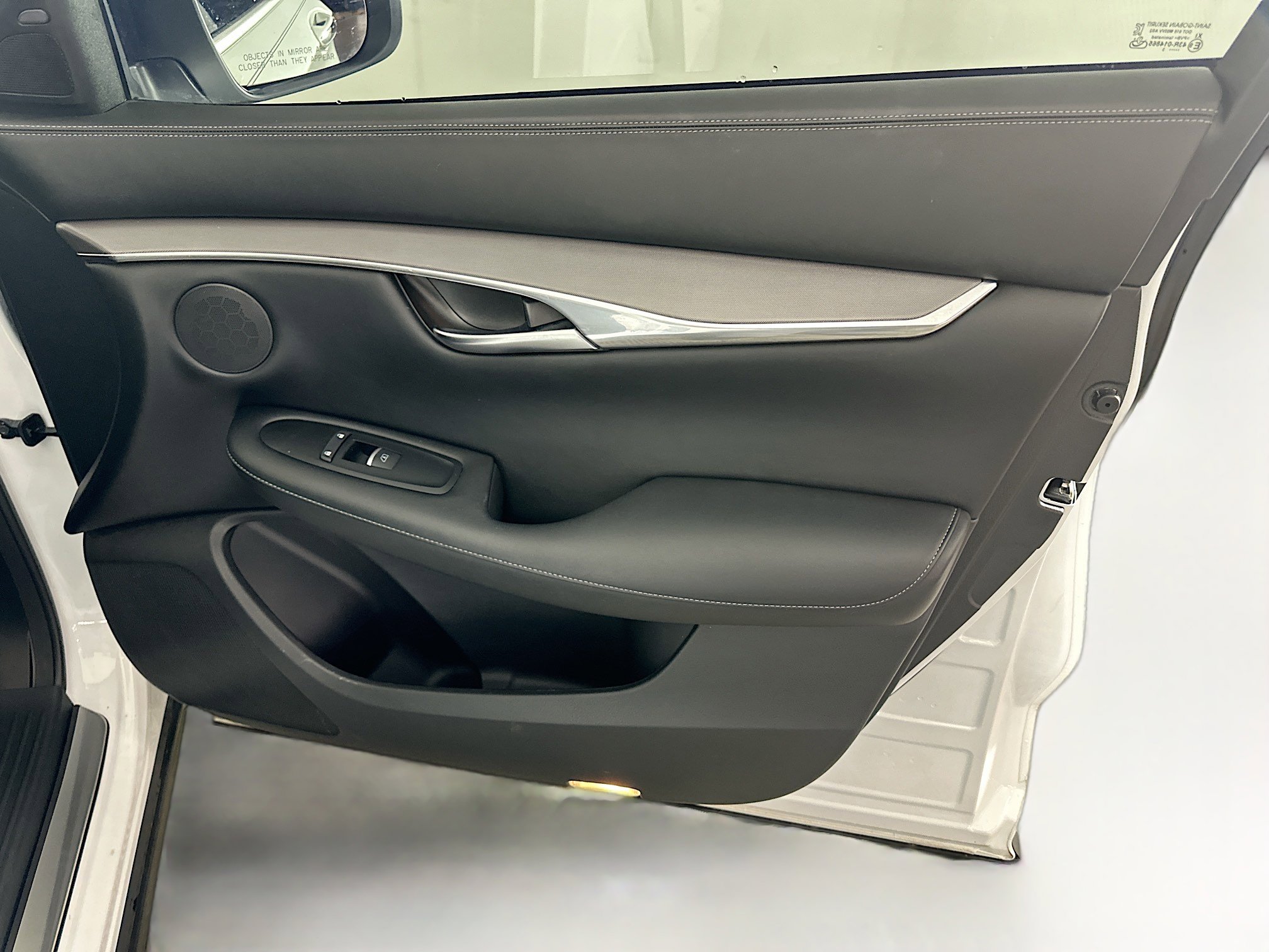 Used 2023 INFINITI QX50 Luxe FWD image 32