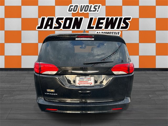 Used 2024 Chrysler Voyager LX image 5