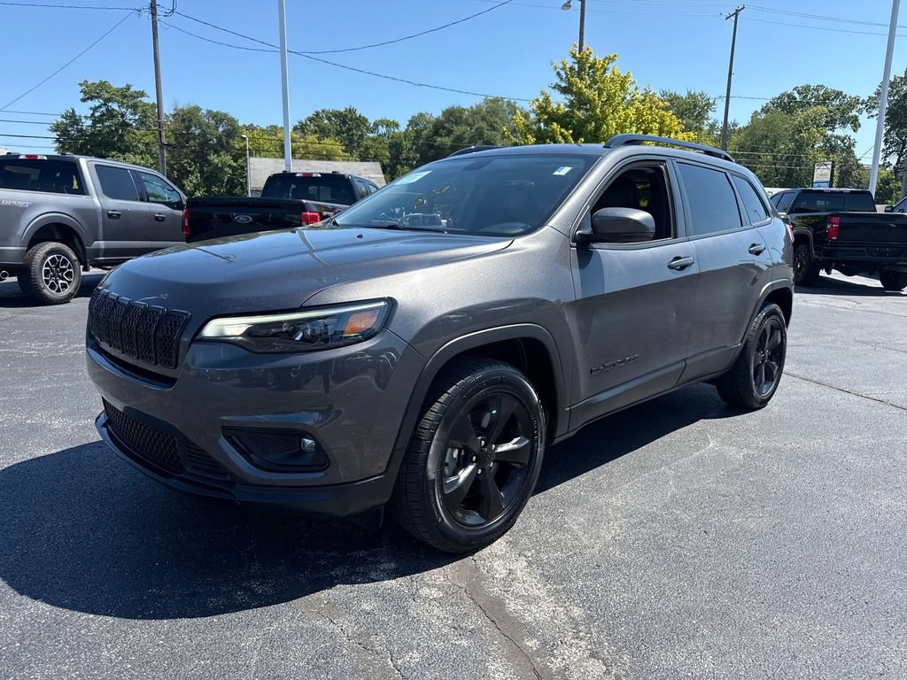 Used 2020 Jeep Cherokee Latitude Plus AWD/4WD image 2