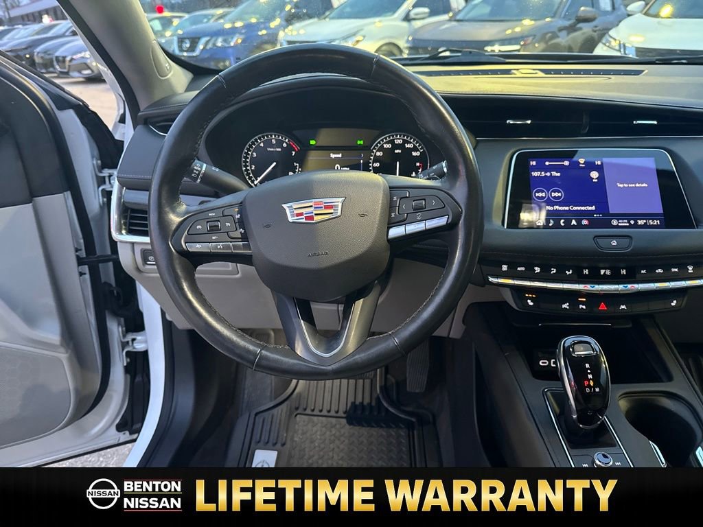 Used 2022 Cadillac XT4 Premium Luxury w/ Enhanced Visibility Package image 15