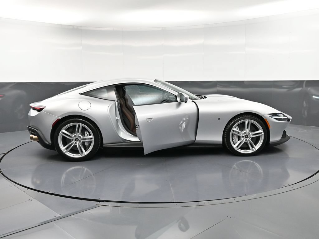 Used 2024 Ferrari Roma RWD image 34