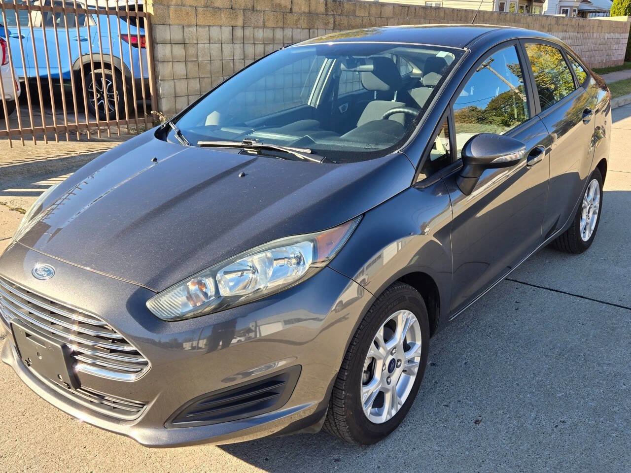 Used 2015 Ford Fiesta SE w/ Comfort Package image 5