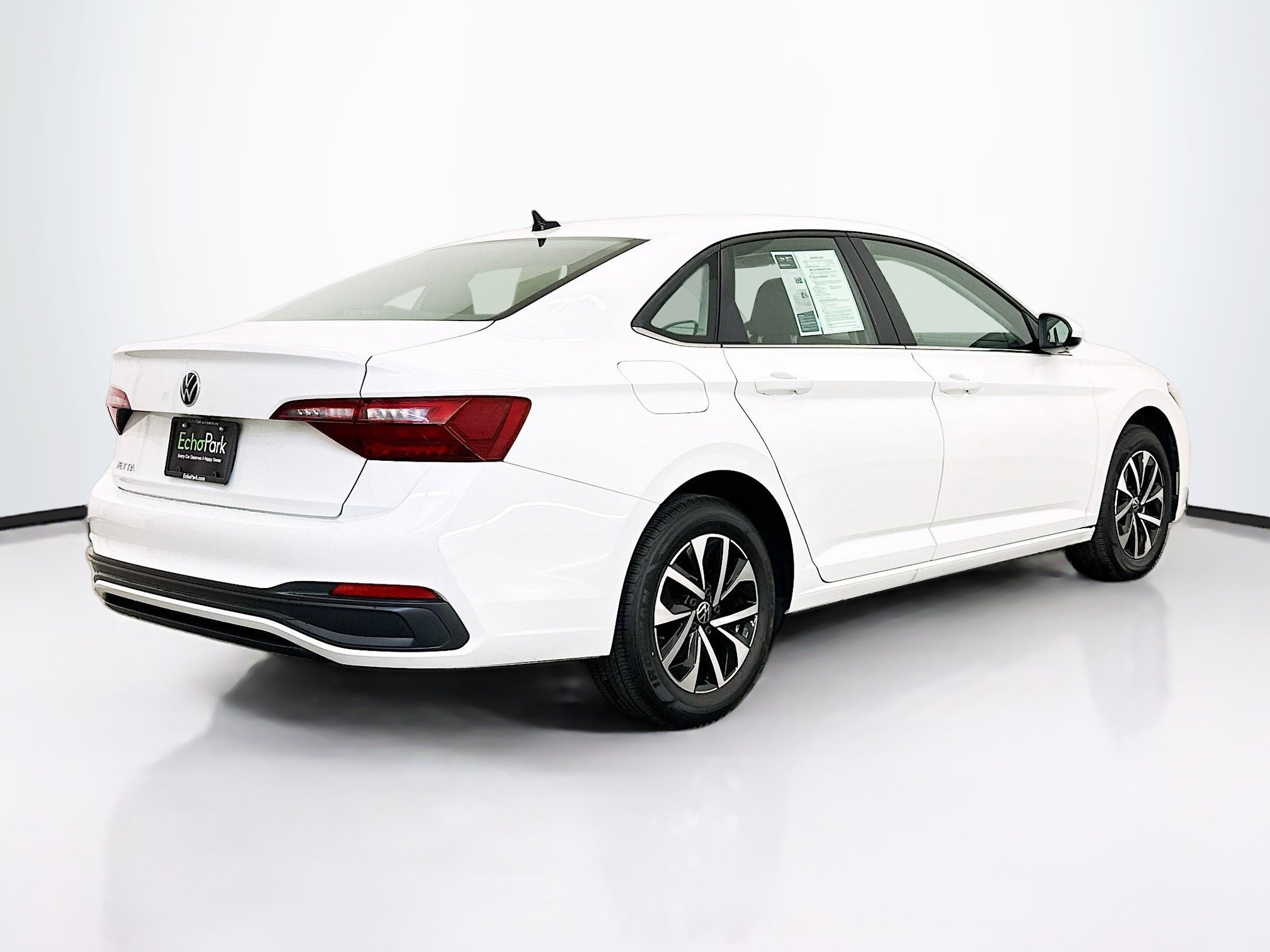 Used 2024 Volkswagen Jetta S image 9