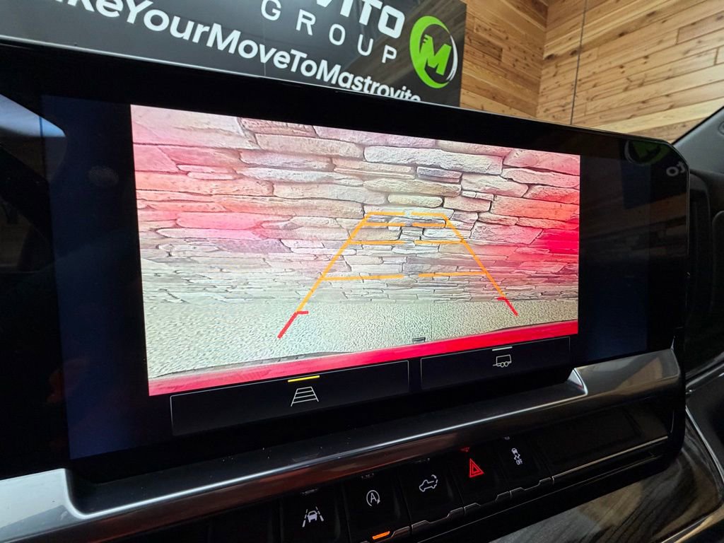 Used 2023 Chevrolet Silverado 1500 LT image 21