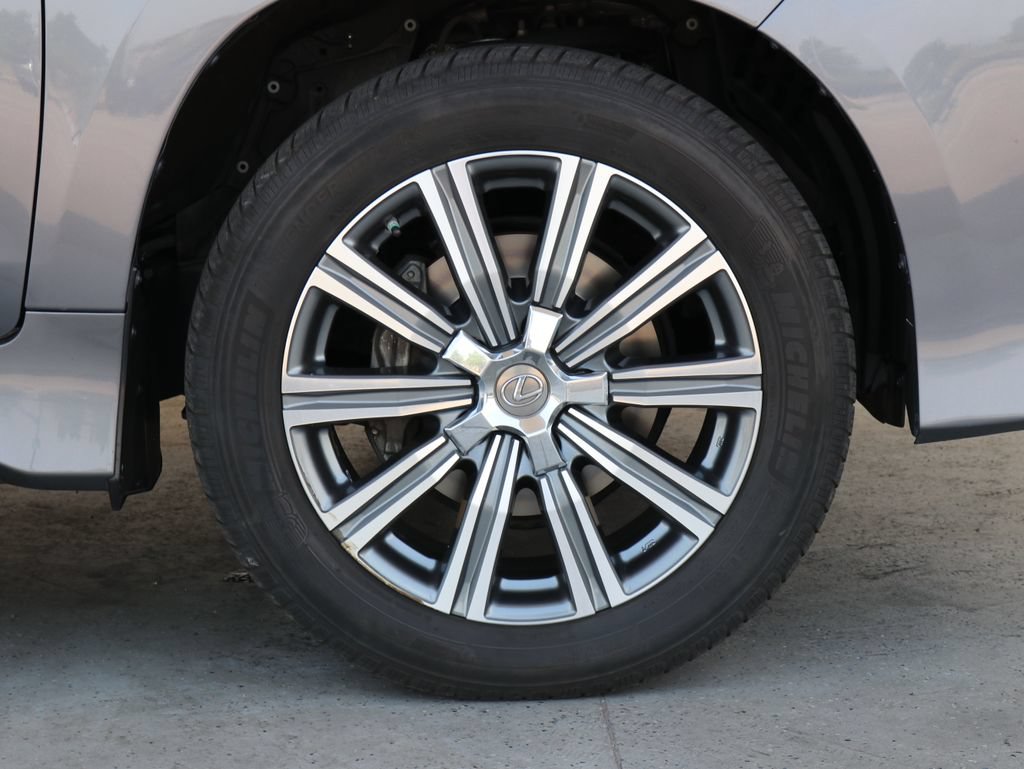 Used 2017 Lexus LX 570 4WD w/ Luxury Package image 53