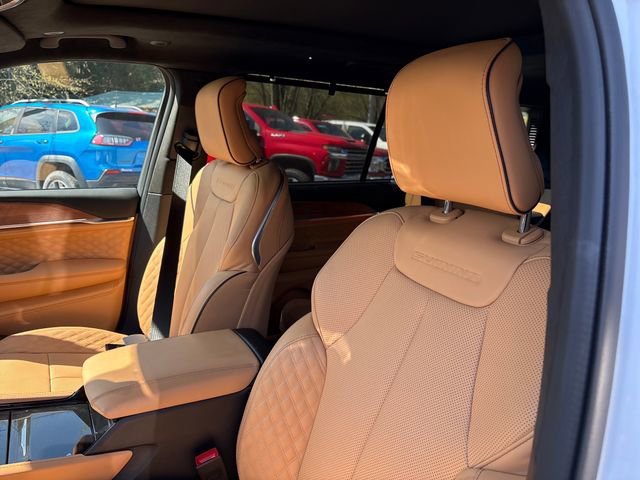 Used 2025 Jeep Grand Cherokee L Summit image 10