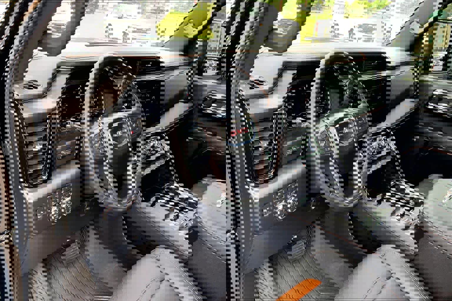 Used 2024 GMC Sierra 2500 AT4 w/ AT4 Premium Plus Package image 16