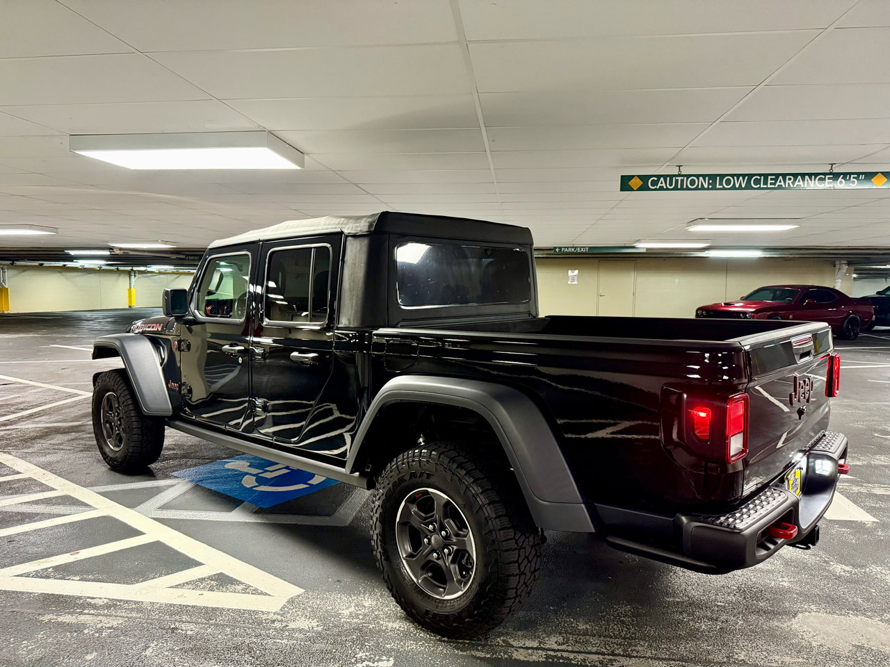 Used 2022 Jeep Gladiator Rubicon w/ Cold Weather Group image 12