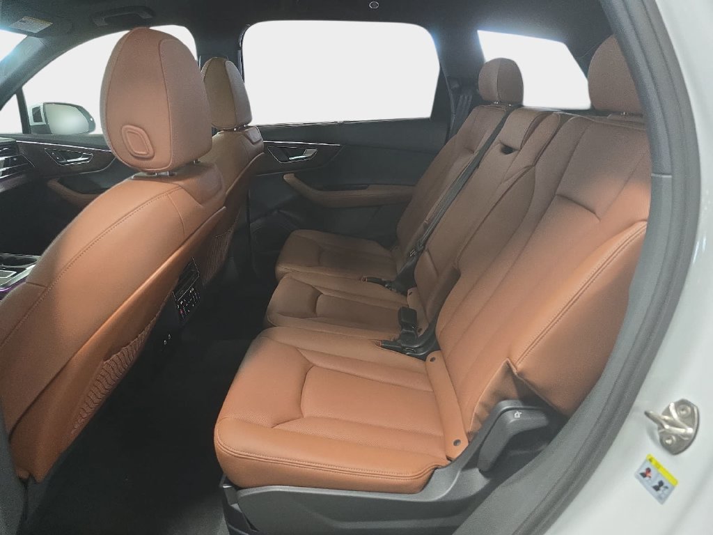 New 2026 Audi Q7 2.0T Premium Plus AWD/4WD image 18