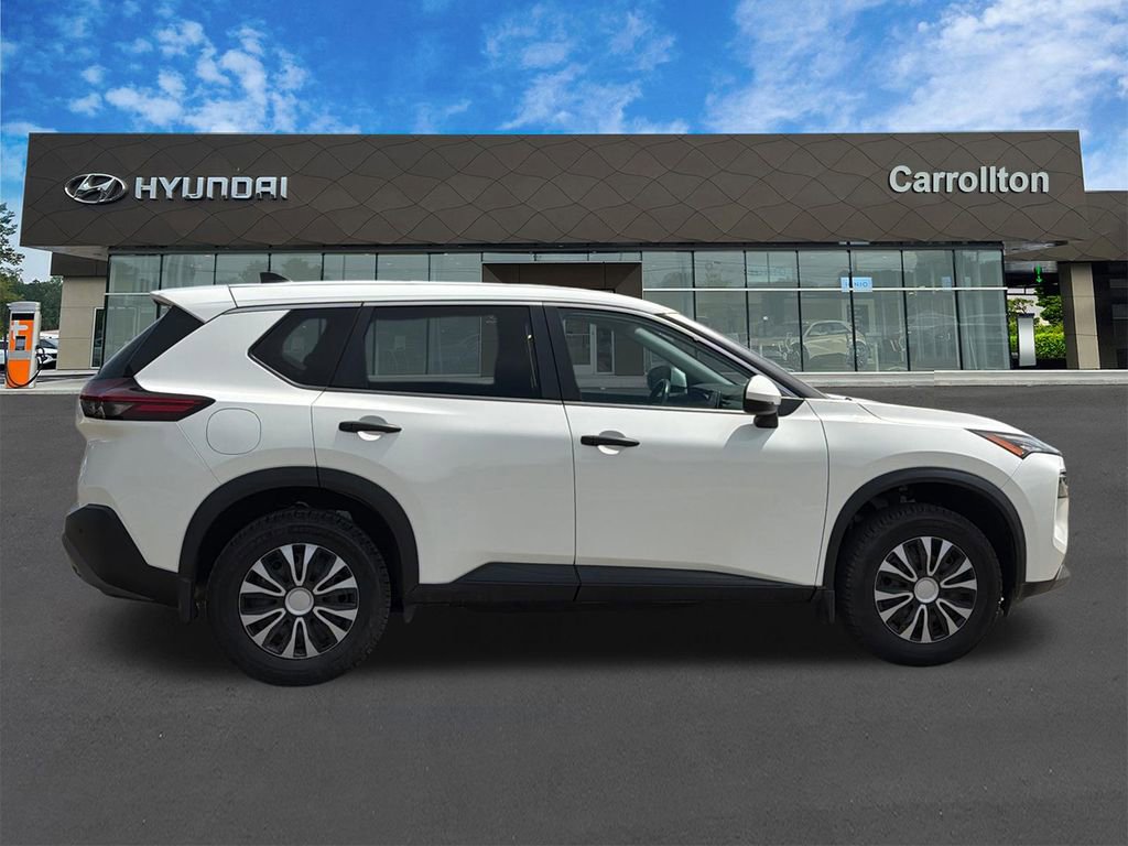 Used 2022 Nissan Rogue S AWD/4WD image 4