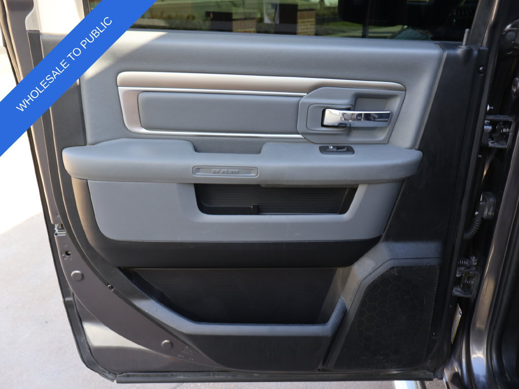 Used 2016 RAM 1500 Classic SLT AWD/4WD image 14