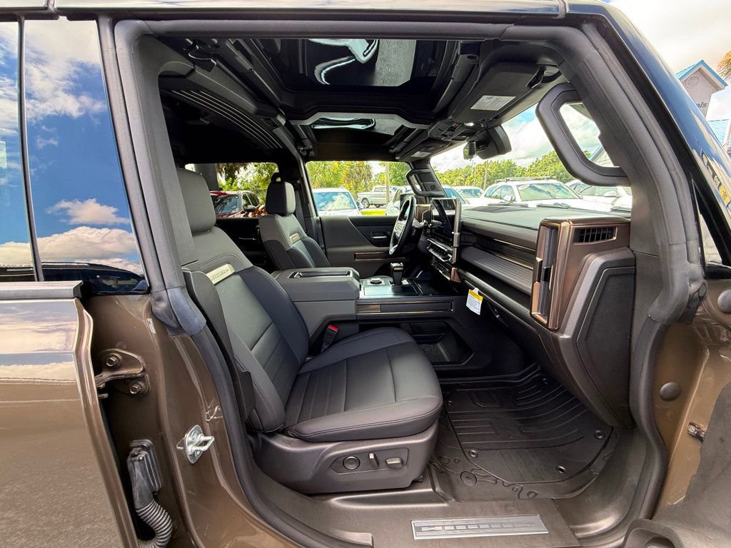 Used 2024 GMC Hummer EV 3X image 32