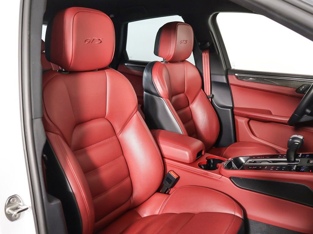 Used 2024 Porsche Macan GTS AWD/4WD image 28