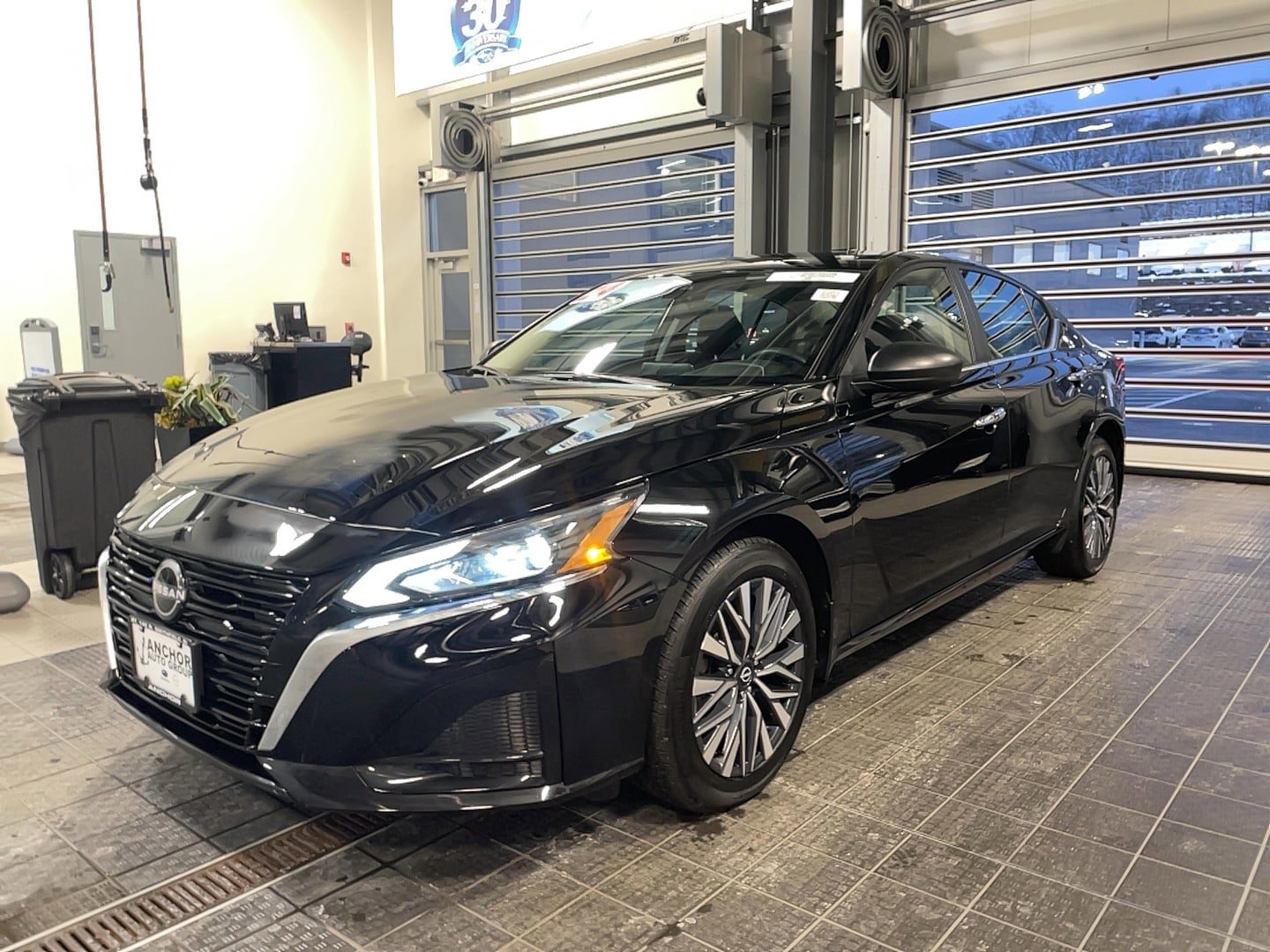 Used 2024 Nissan Altima 2.5 SV image 3