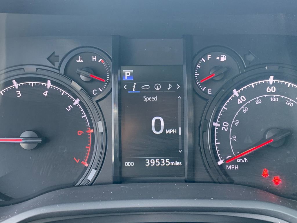 Used 2022 Toyota 4Runner SR5 image 31