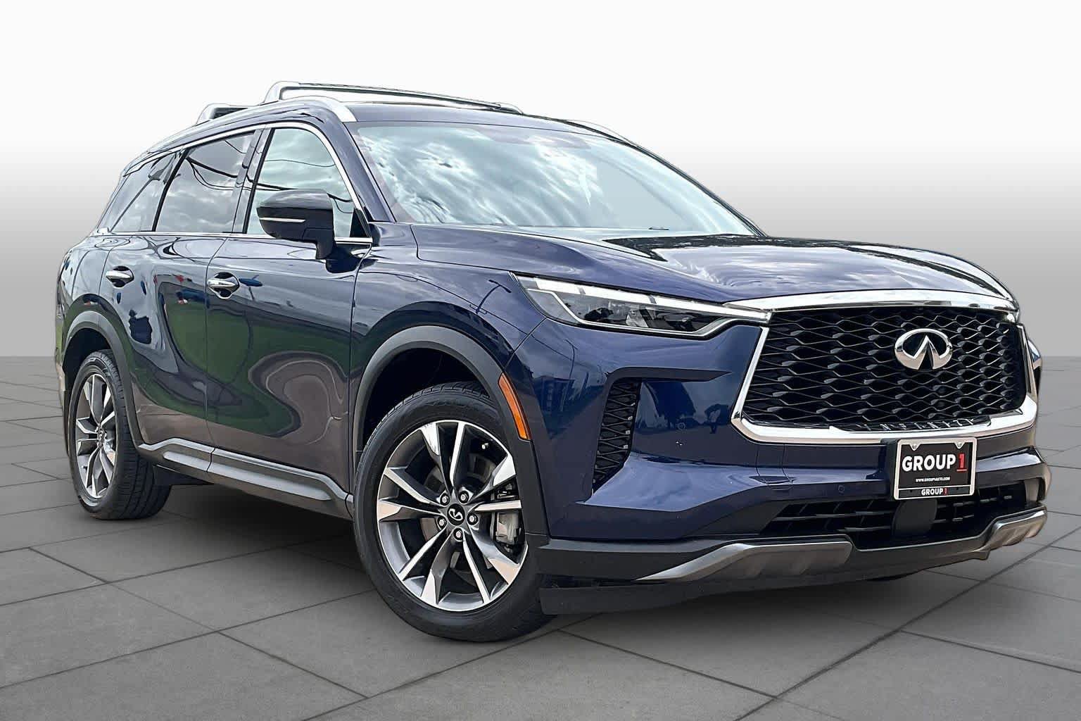 Used 2022 INFINITI QX60 Luxe w/ Cargo Package FWD image 3
