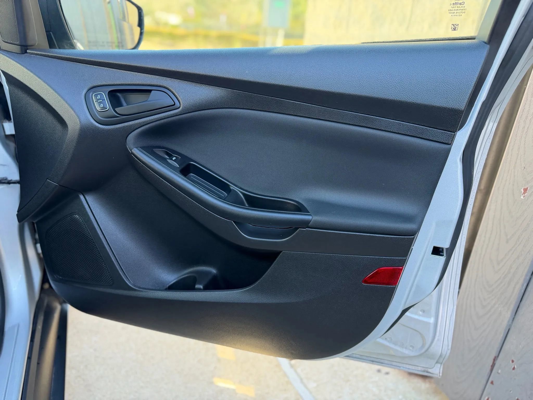 Used 2017 Ford Focus S image 32