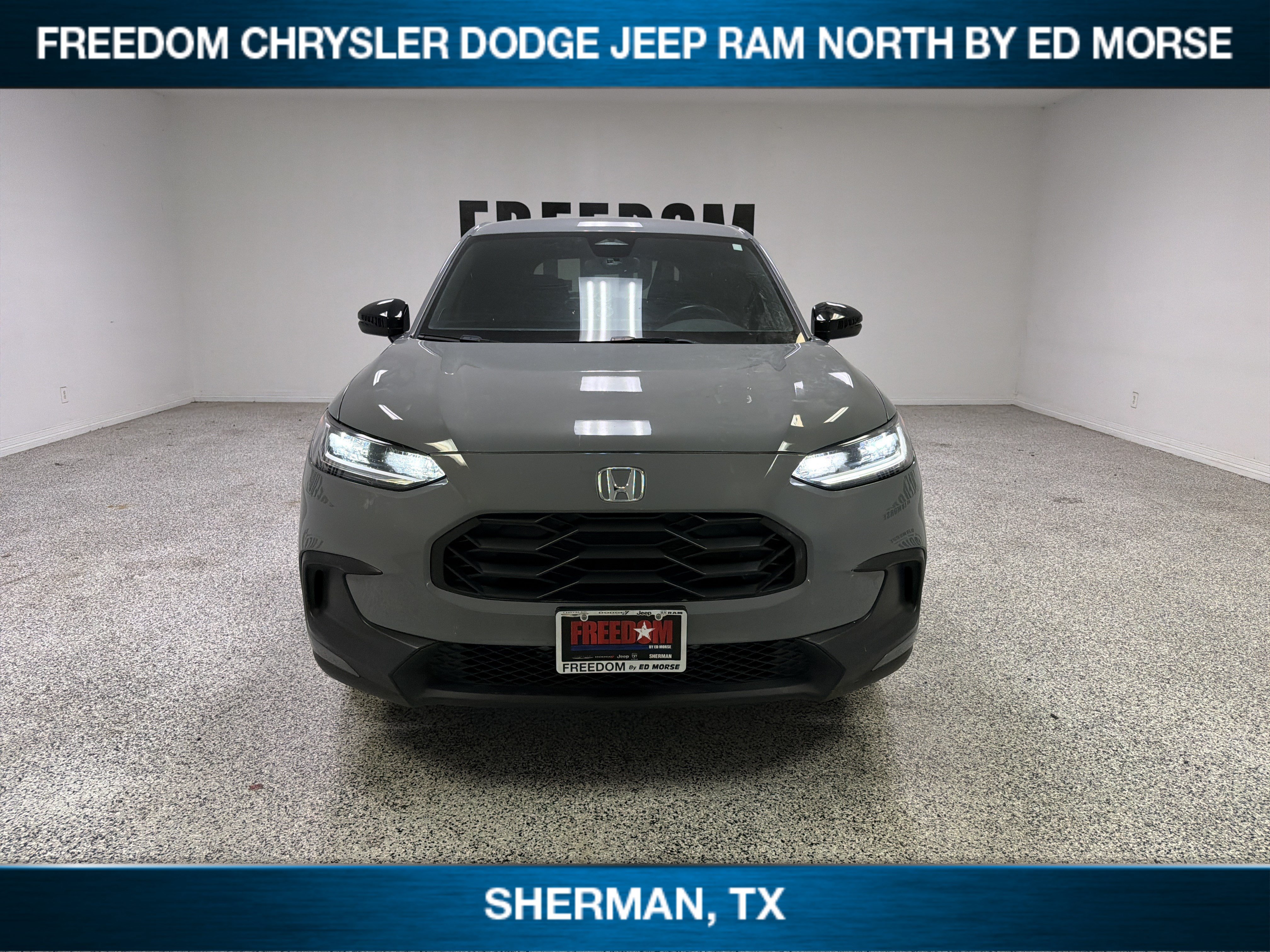 Used 2025 Honda HR-V Sport image 2