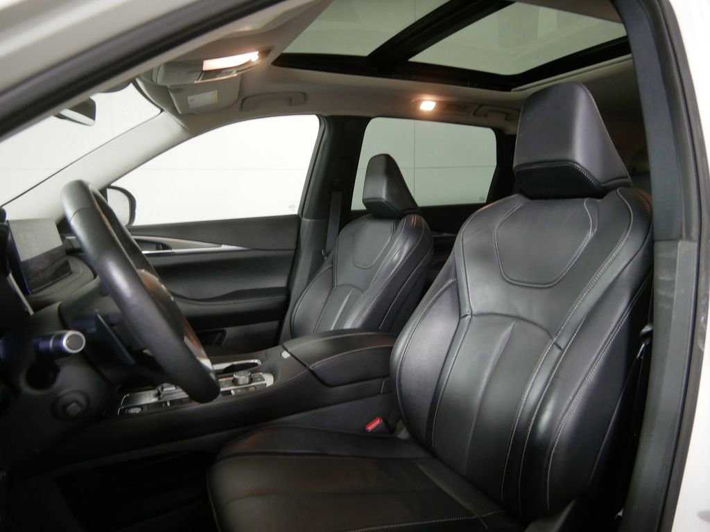 Used 2024 INFINITI QX60 Luxe image 9