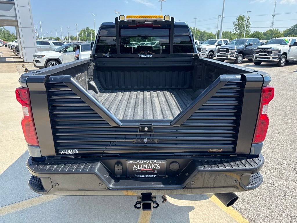 Used 2025 Chevrolet Silverado 2500 Custom w/ Custom Value Package AWD/4WD image 6