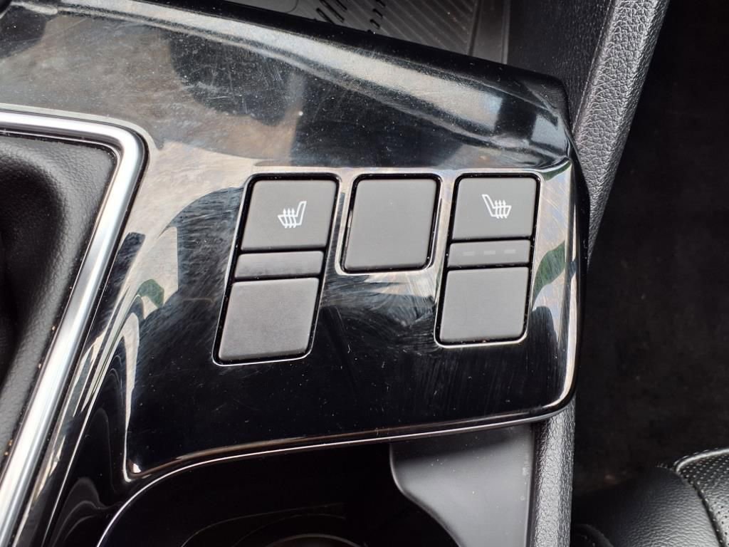 Used 2024 Kia Sportage EX image 15