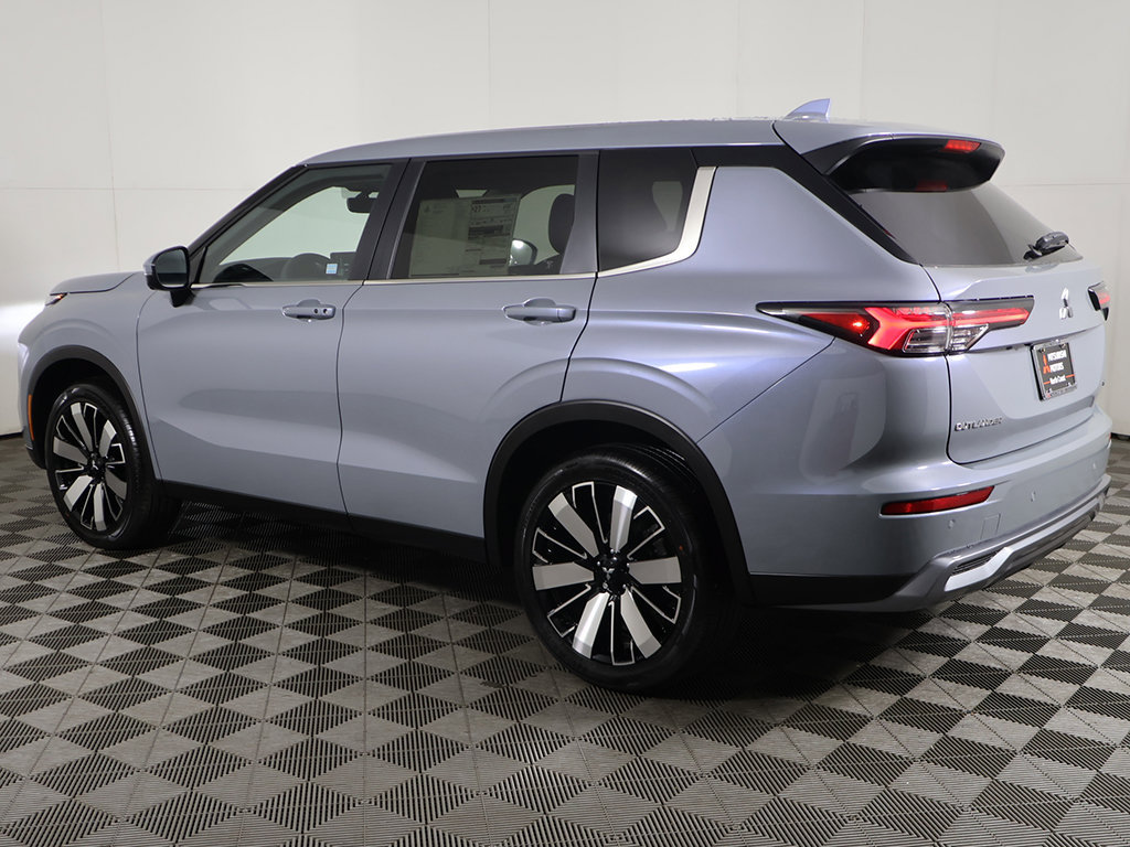 New 2026 Mitsubishi Outlander SE AWD/4WD image 14