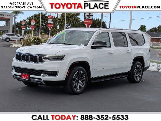 Used 2024 Jeep Wagoneer L Series II w/ Flexible Seating Group RWD image 1
