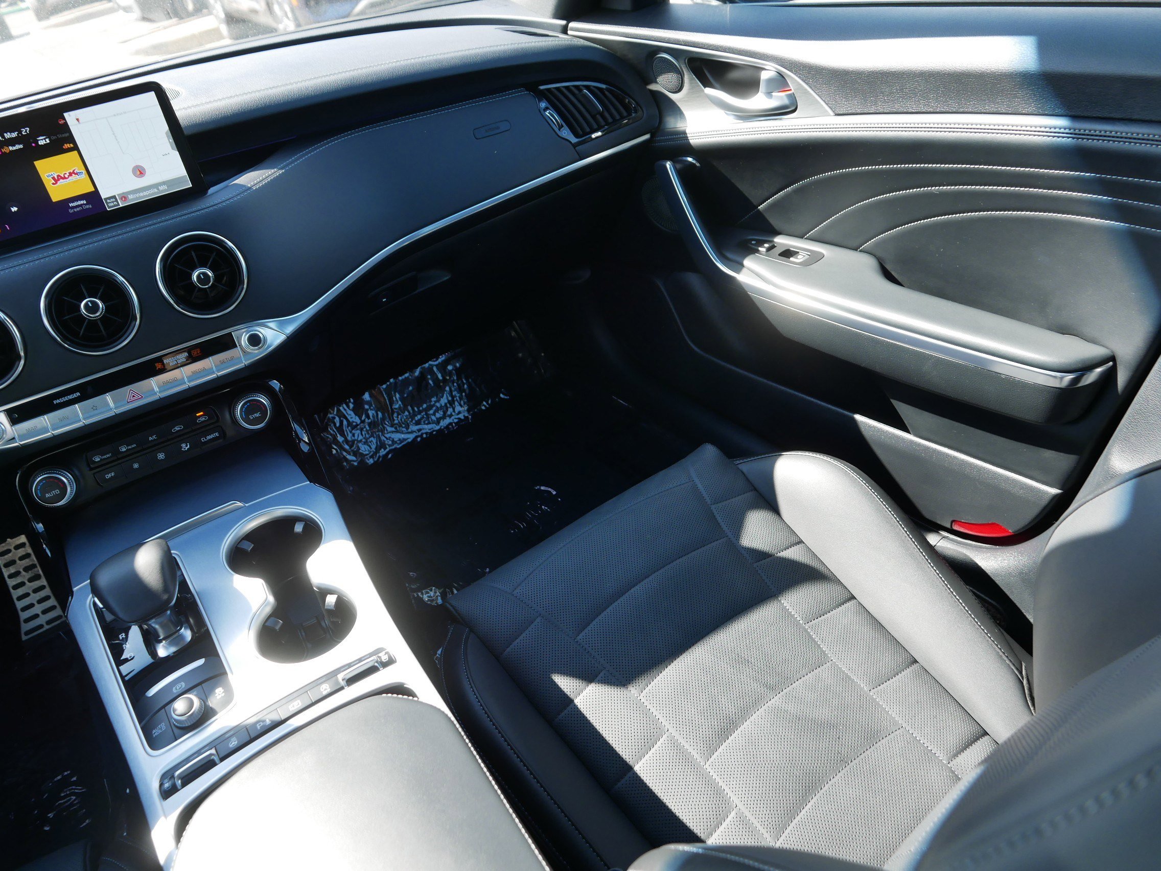 Certified 2023 Kia Stinger GT2 image 11