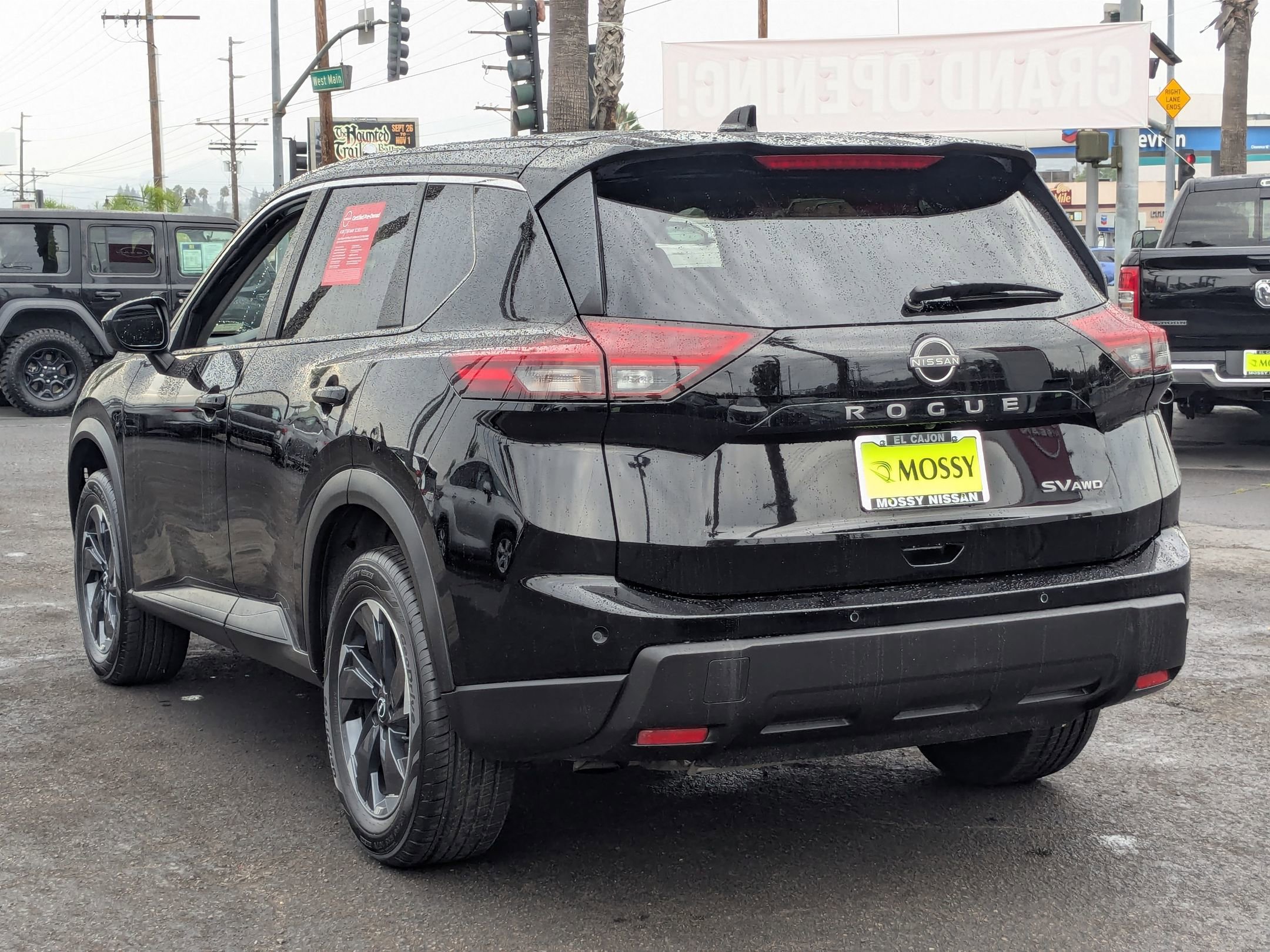 Certified 2024 Nissan Rogue SV image 7