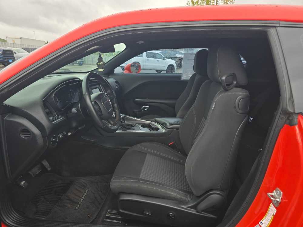 Used 2017 Dodge Challenger SXT w/ Blacktop Package image 10