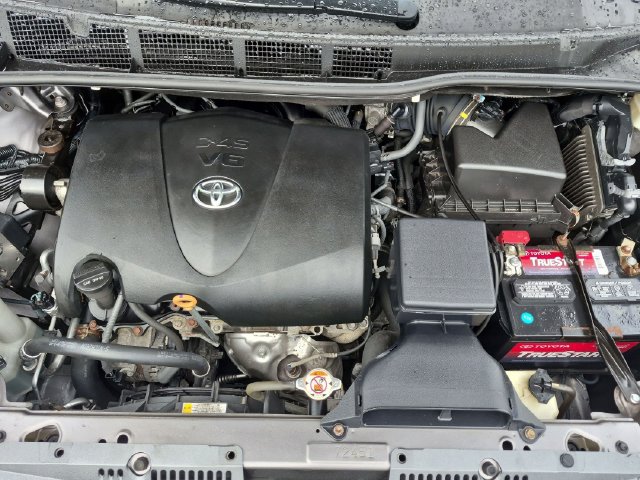 Certified 2018 Toyota Sienna XLE w/ XLE Navigation Package FWD image 35