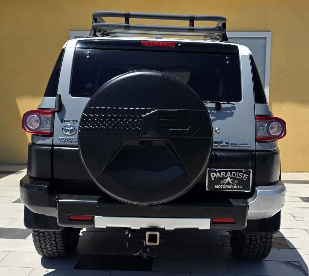 Used 2014 Toyota FJ Cruiser 4WD w/ Upgrade Package image 4