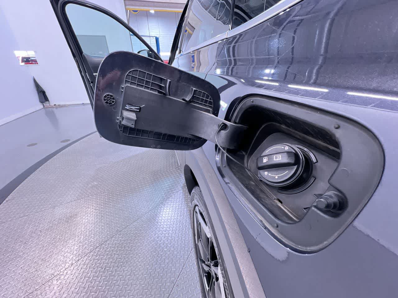 Used 2025 Kia Telluride S FWD image 45