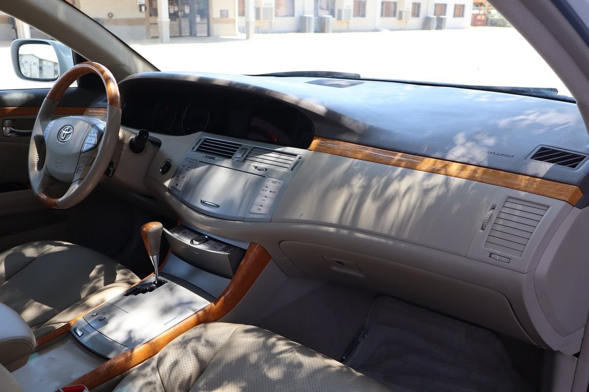 Used 2007 Toyota Avalon XL FWD image 17
