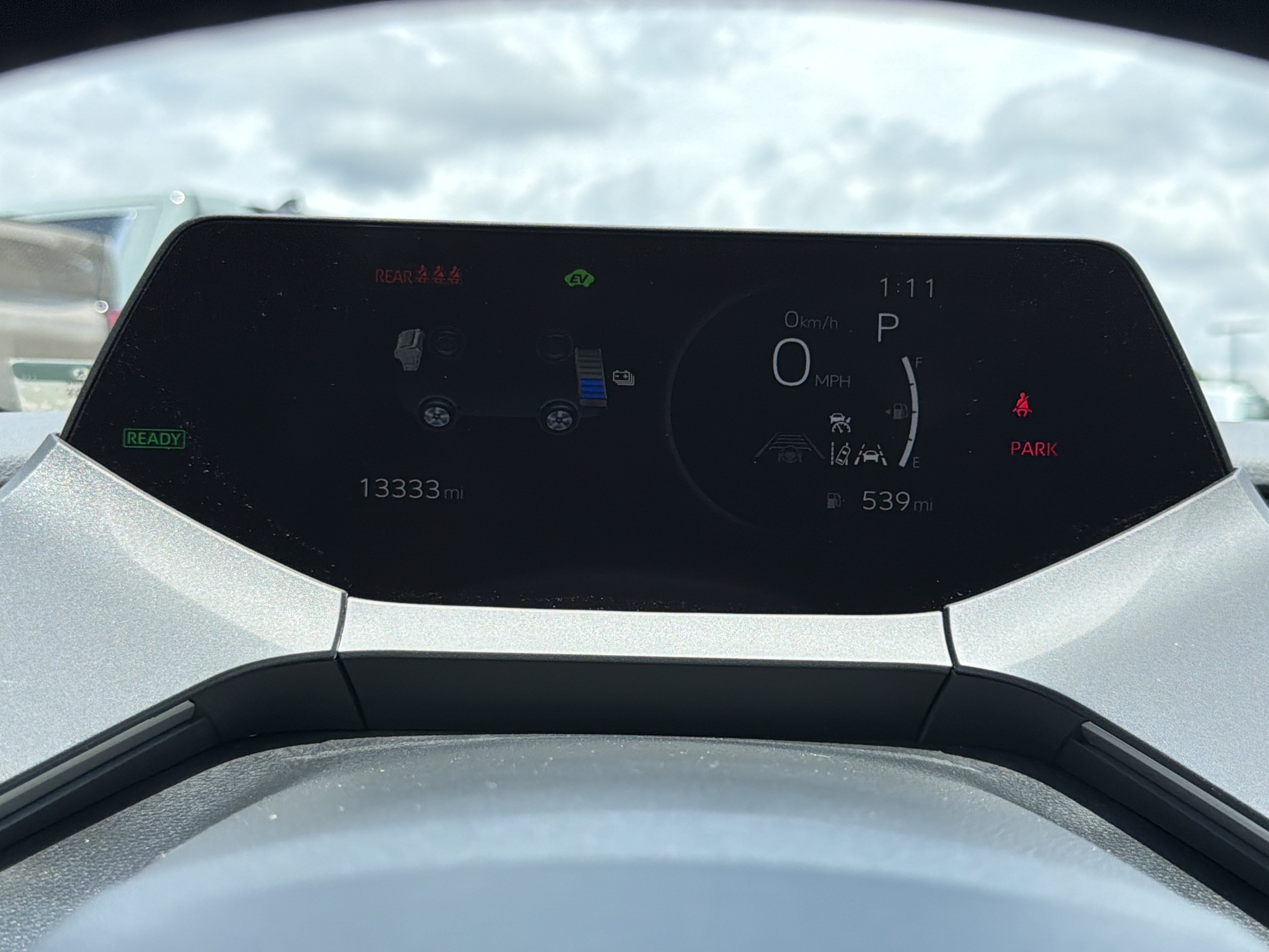 Certified 2025 Toyota Prius LE FWD image 12