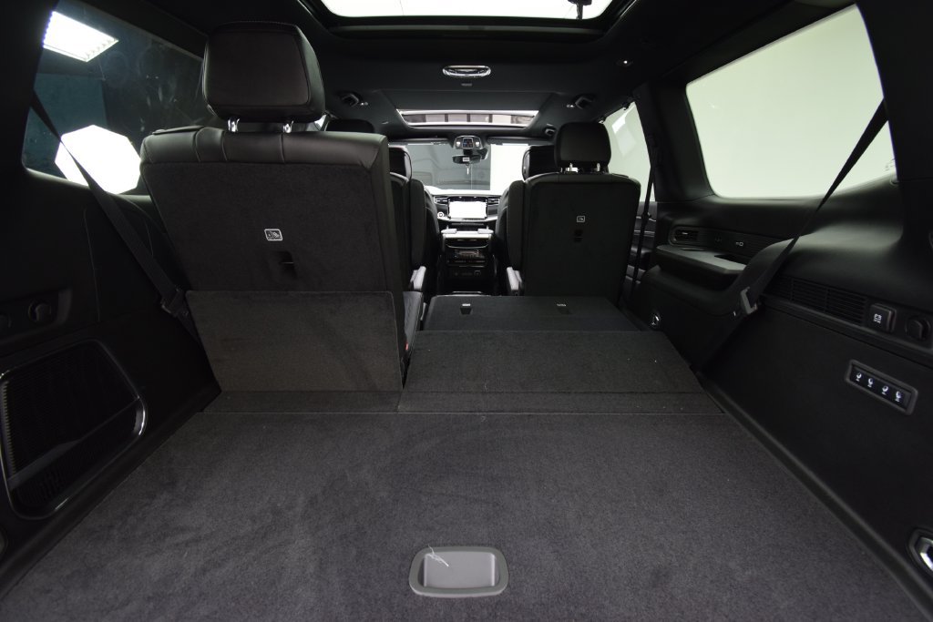 New 2026 Jeep Grand Wagoneer Limited AWD/4WD image 37