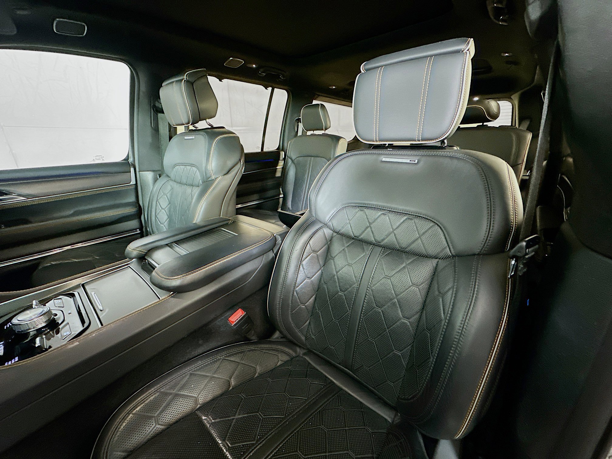 Used 2023 Jeep Grand Wagoneer Series III w/ Quick Order Packagew 28T image 21