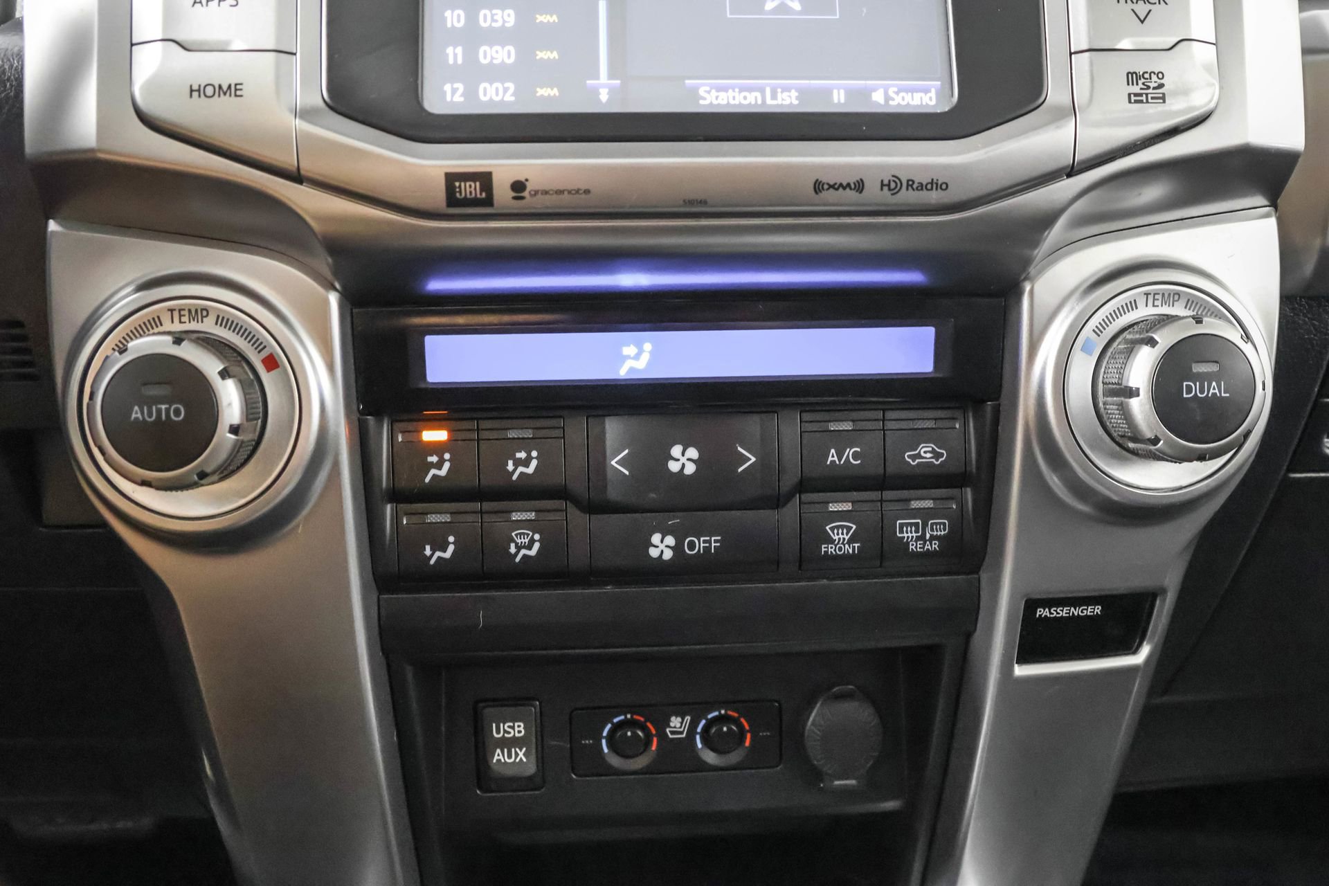 Used 2018 Toyota 4Runner Limited image 29