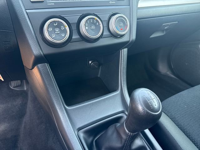 Used 2017 Subaru Crosstrek 2.0i AWD/4WD image 17