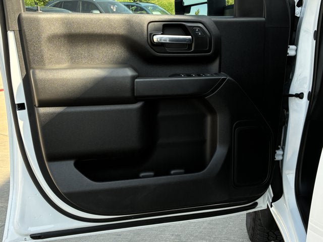 Used 2025 Chevrolet Silverado 2500 Custom w/ Custom Value Package AWD/4WD image 9