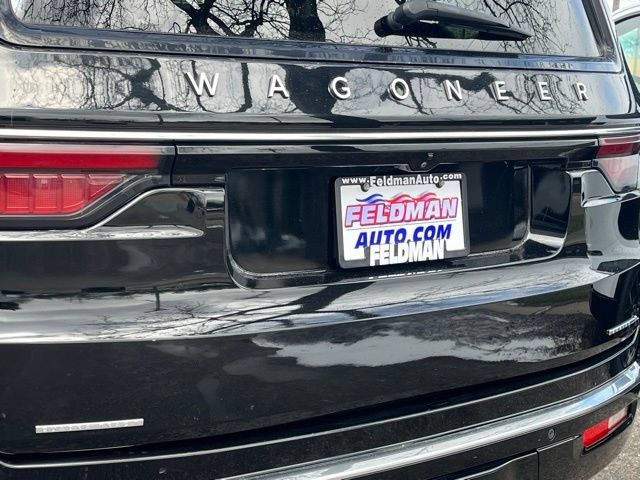 Used 2023 Jeep Wagoneer L Series III w/ Preferred Equipment Group AWD/4WD image 39
