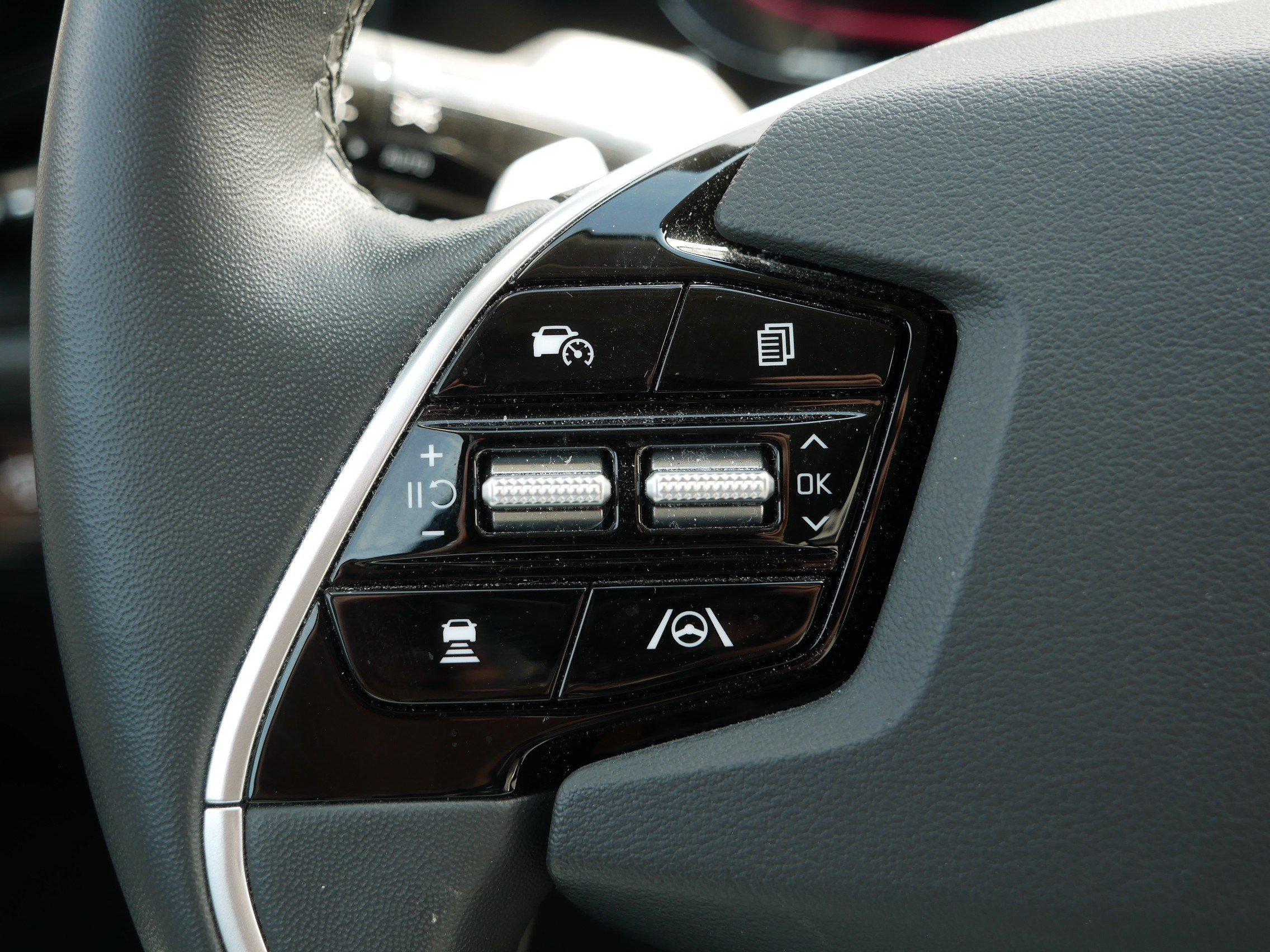 Certified 2023 Kia Niro EX w/ EX Cold Weather Package image 31