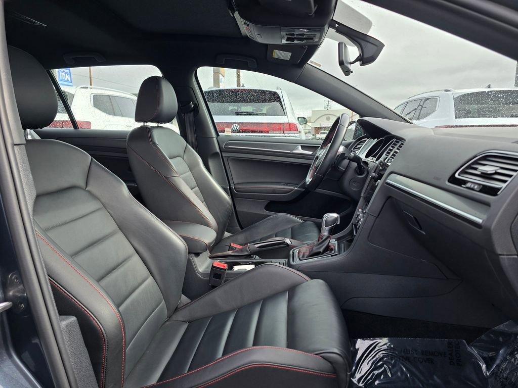 Used 2018 Volkswagen GTI SE w/ SE Leather Package image 10