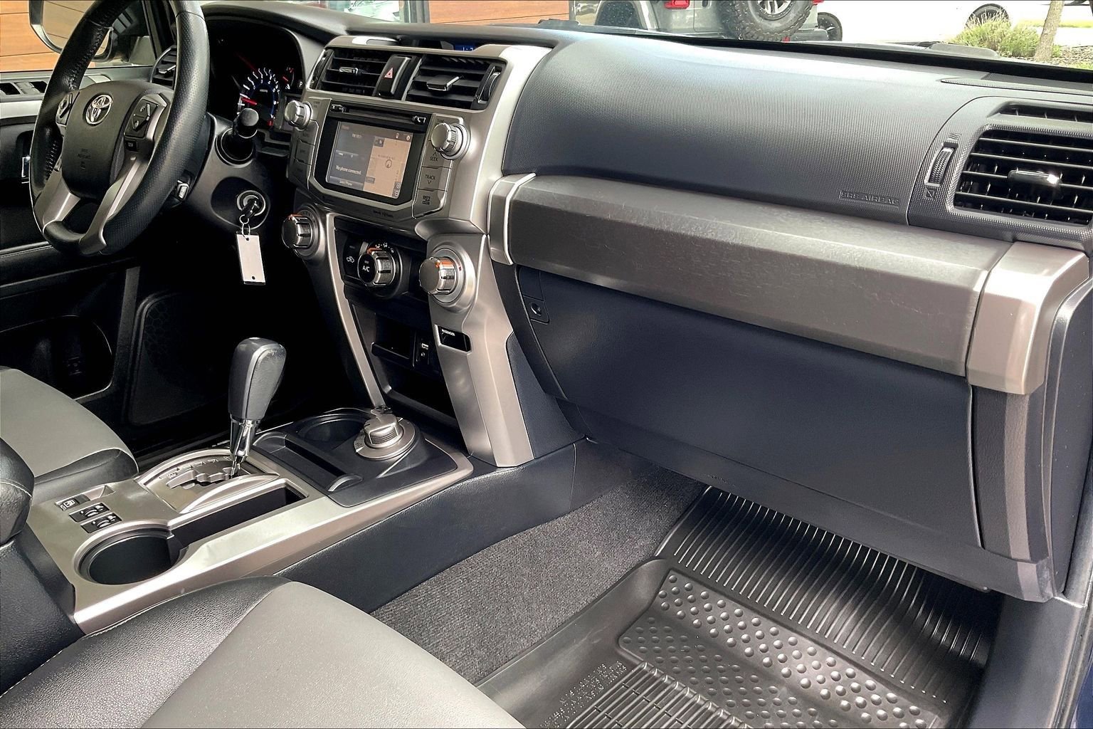 Used 2019 Toyota 4Runner SR5 Premium AWD/4WD image 19