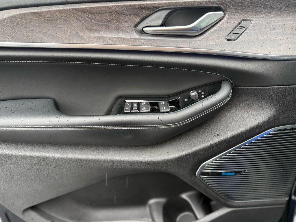 Used 2023 Jeep Grand Cherokee L Overland image 13