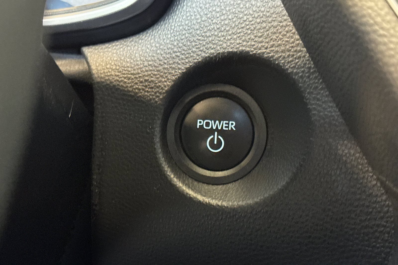 Used 2024 Toyota Corolla Cross AWD Hybrid w/ Convenience Package image 29