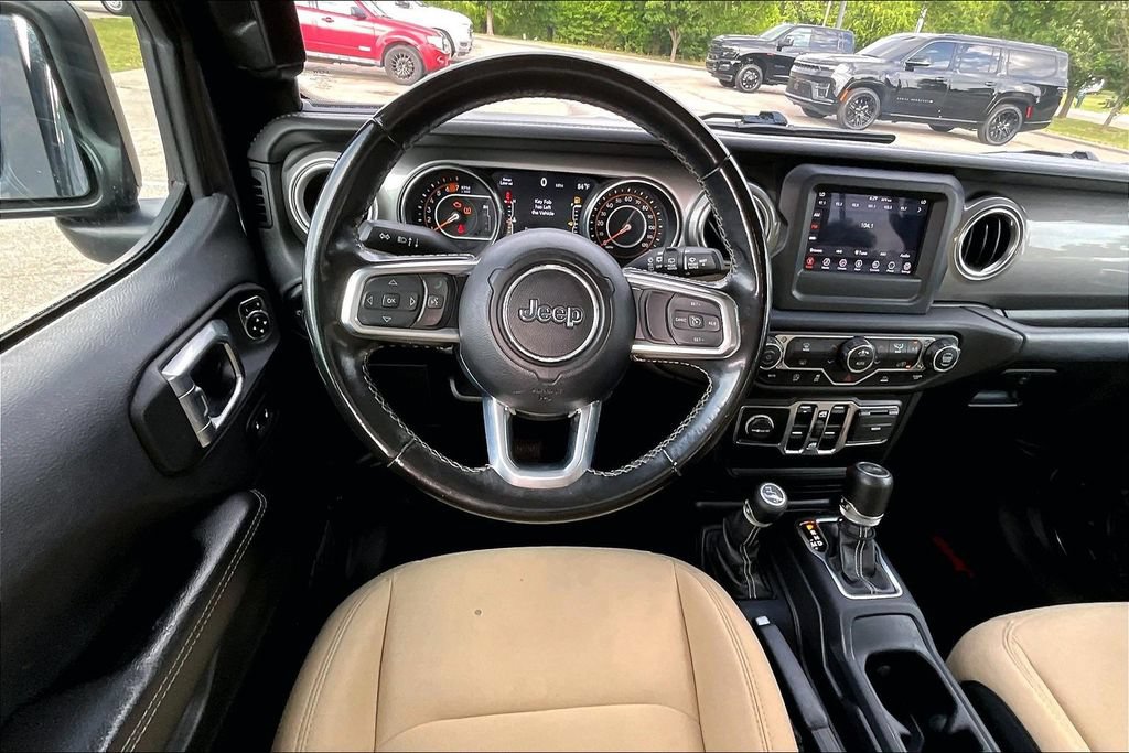 Used 2021 Jeep Wrangler Unlimited Sahara AWD/4WD image 5