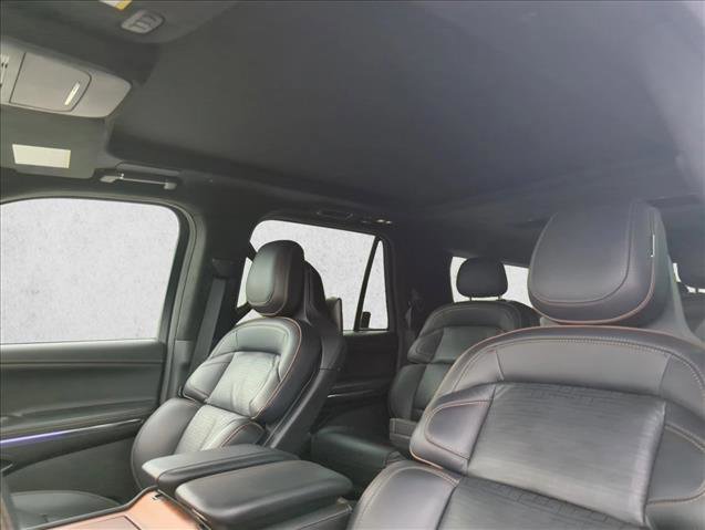 Used 2025 Lincoln Navigator L Black Label image 15