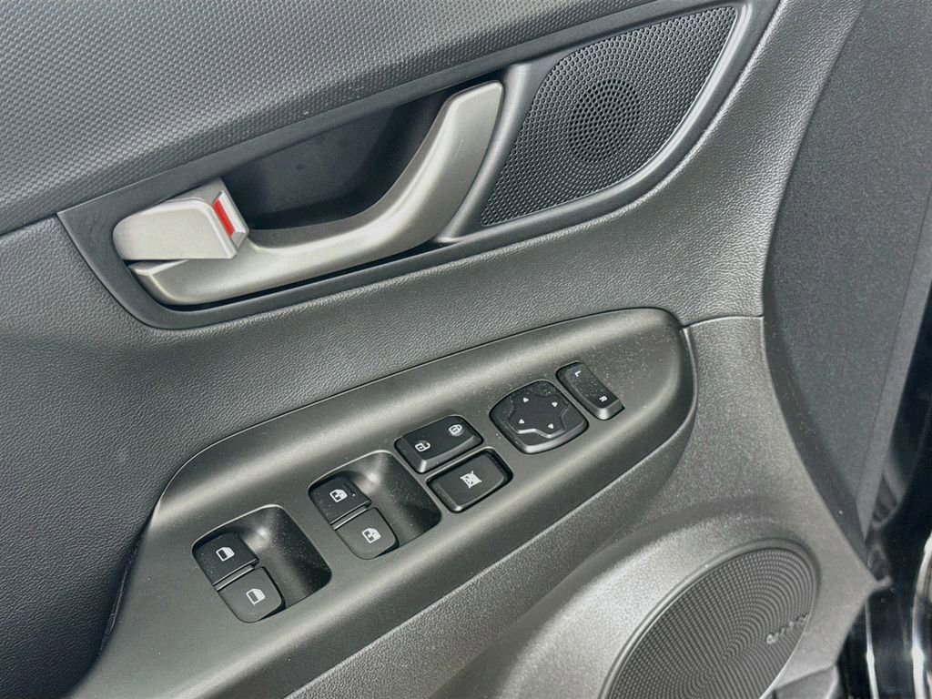 Used 2021 Hyundai Kona Ultimate AWD/4WD image 23