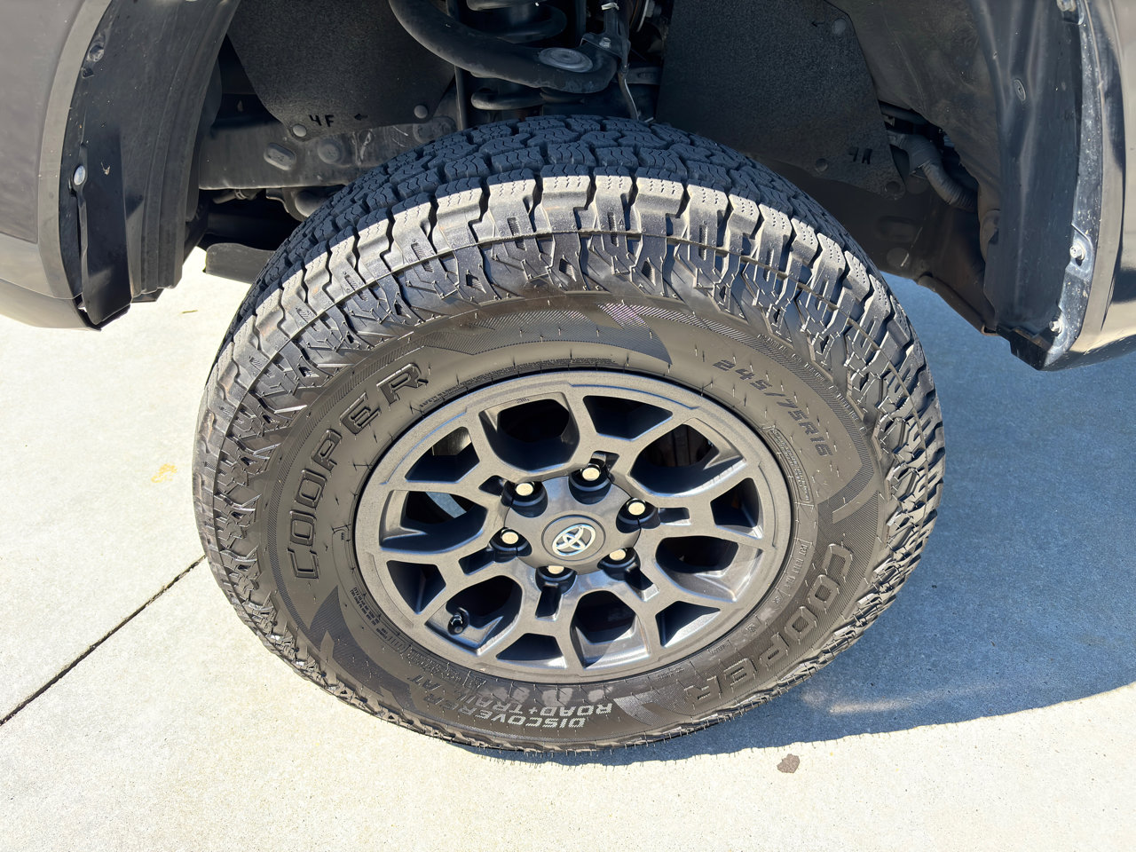 Used 2018 Toyota Tacoma SR5 image 12